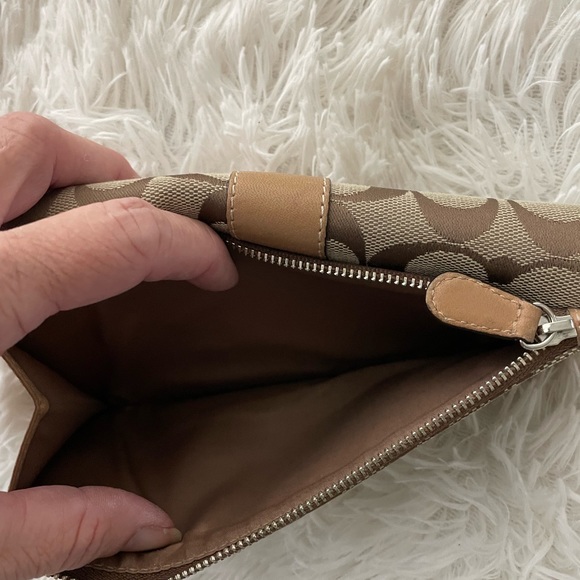 Coach Wallet Excellent condition - Picture 6 of 6